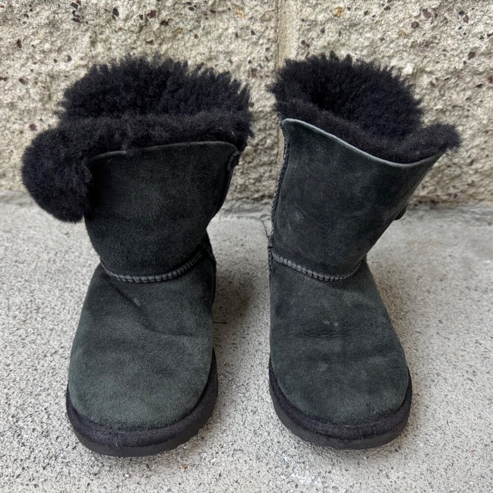 UGG AUSTRALIA Bailey Button II Boots Girls 12 Black Shearling Toddler Girl Boot - Picture 3 of 10